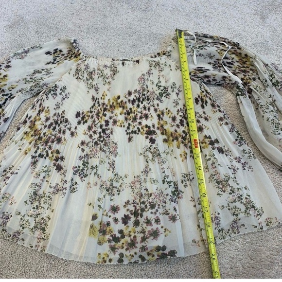 Aritzia Wilfred Talence pleated off shoulder blouse floral flower print cream XS - Picture 11 of 12